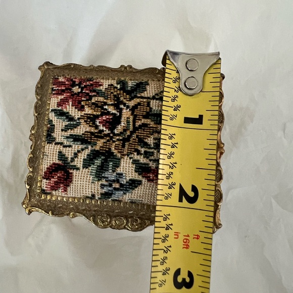 Vintage San Francisco Music Box Company Tapestry Lid Jewelry Box Gold Tone - Picture 11 of 13